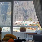 Vistas Sonadas Cerca Del Mar * Acantilado de los Gigantes