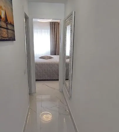 Vistas Soñadas Cerca Del Mar *