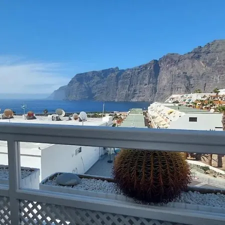 Vistas Sonadas Cerca Del Mar * Acantilado de los Gigantes